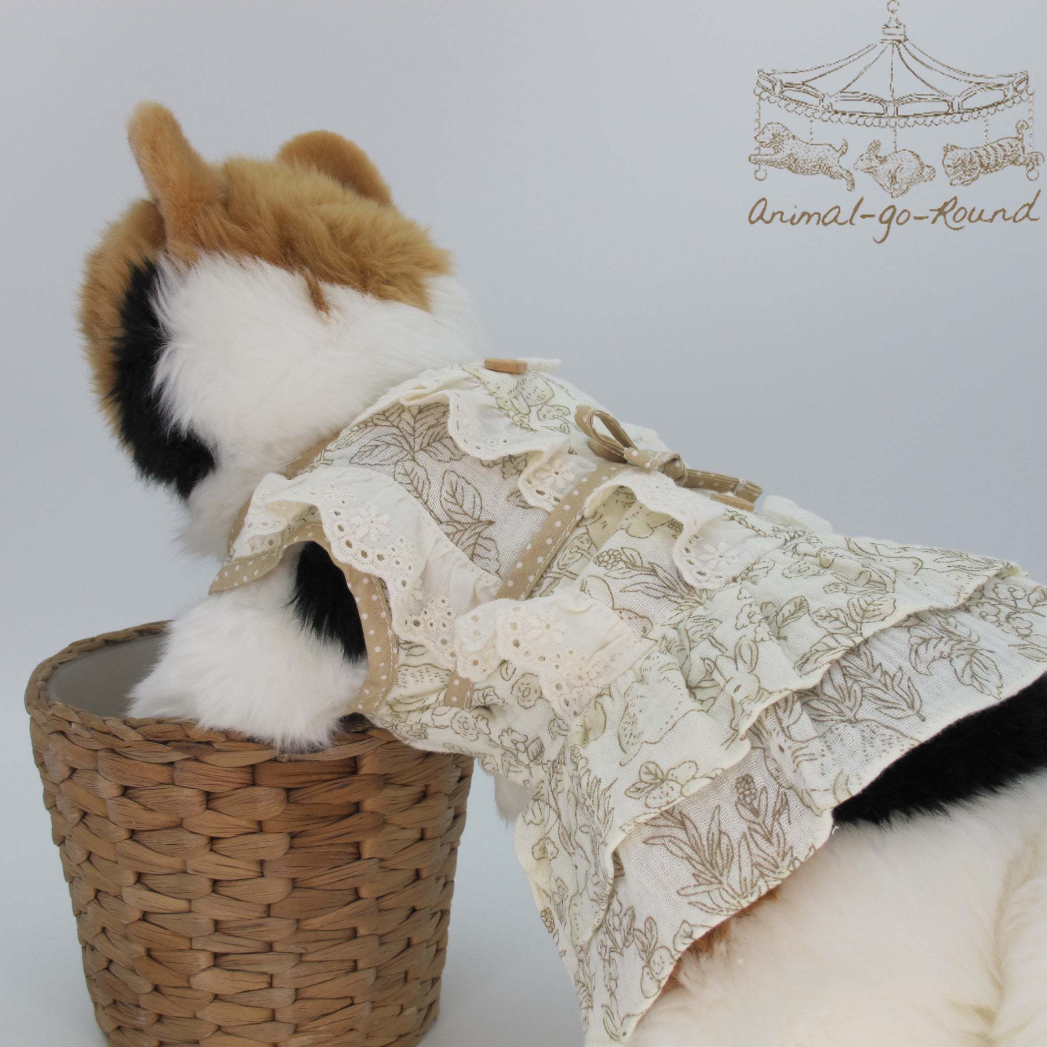 Animal-Go-Round เสื้อผ้าเครื่องแต่งกาย สัตว์เลี้ยง, หมา, แมว, สุนัข รุ่น Olivia Rabbit ราคา 650 บาท*ส่งฟรี