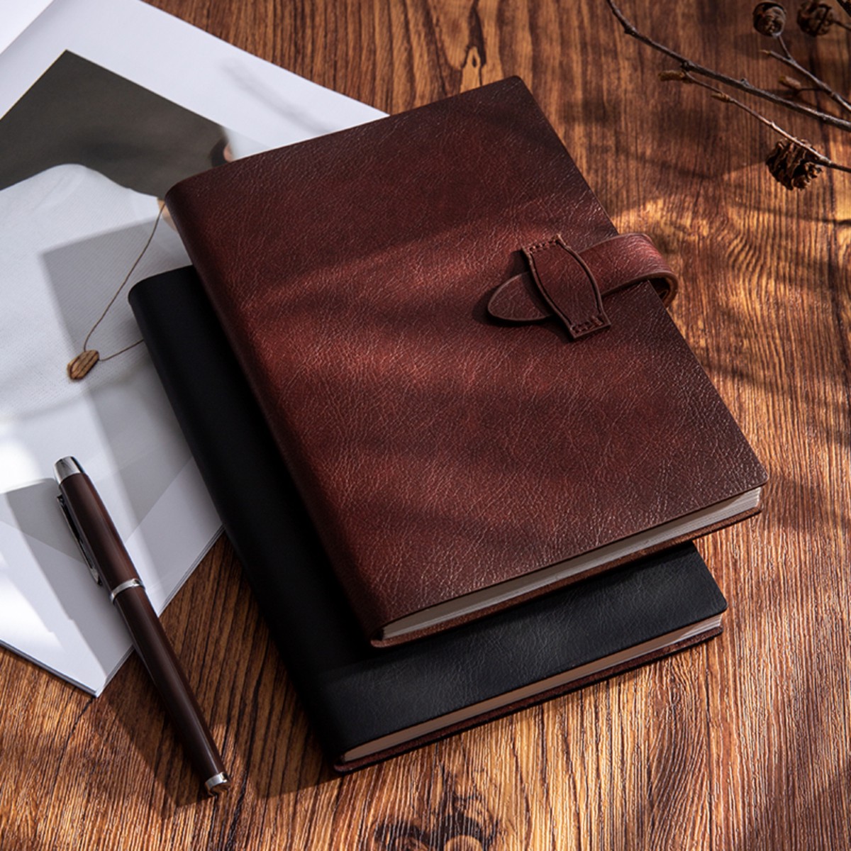 2026 New Crafted From Premium Leather, This A5 Notebook Offers A Luxurious Feel And Durable Construction For Daily Use. SDFF