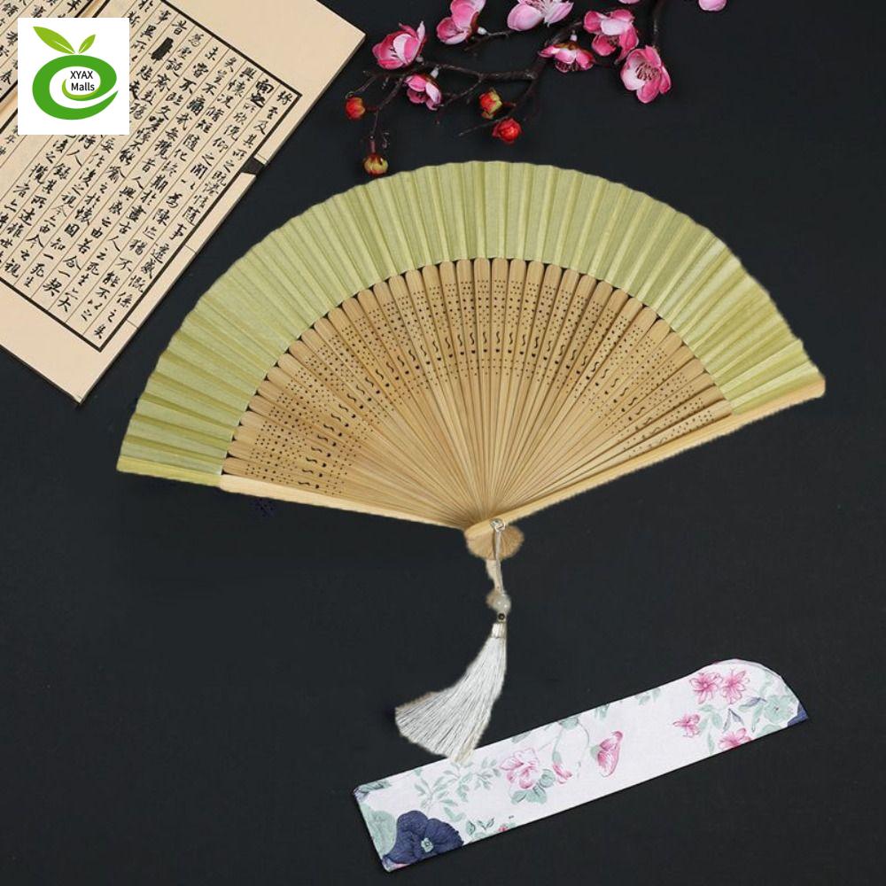 XYAX มือจับแกะสลัก พัดไม้ไผ่พับได้ วินเทจ พร้อมพู่ห้อย แฟนเต้นรำเต้นรำ แบบพกพาได้ ด้ามจับถือด้วยมือ พัดจีน ฤดูร้อนฤดูร้อนฤดูร้อน ราคา 133 บาท*ส่งฟรี