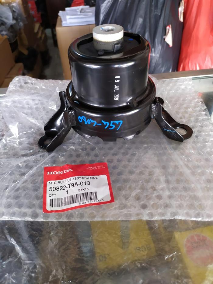 ENGINE MOUNTING KANAN JAZZ RS GK5 CITY GM6 HRV-ROSES STOREA Harga 1,378,000 rupiah*Gratis Ongkir