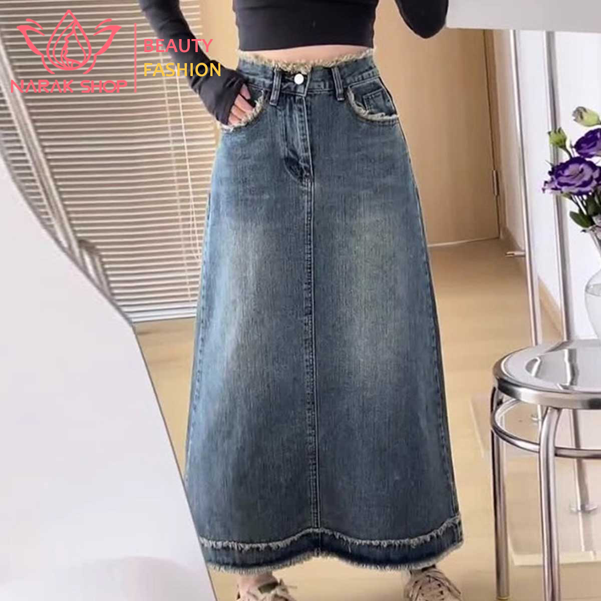 กระโปรงยีนส์ยาว ผ่าหน้า งานน่ารักมาก ผ้ายีนส์ไม่ยืดนะคะ ราคา 187 บาท*ส่งฟรี