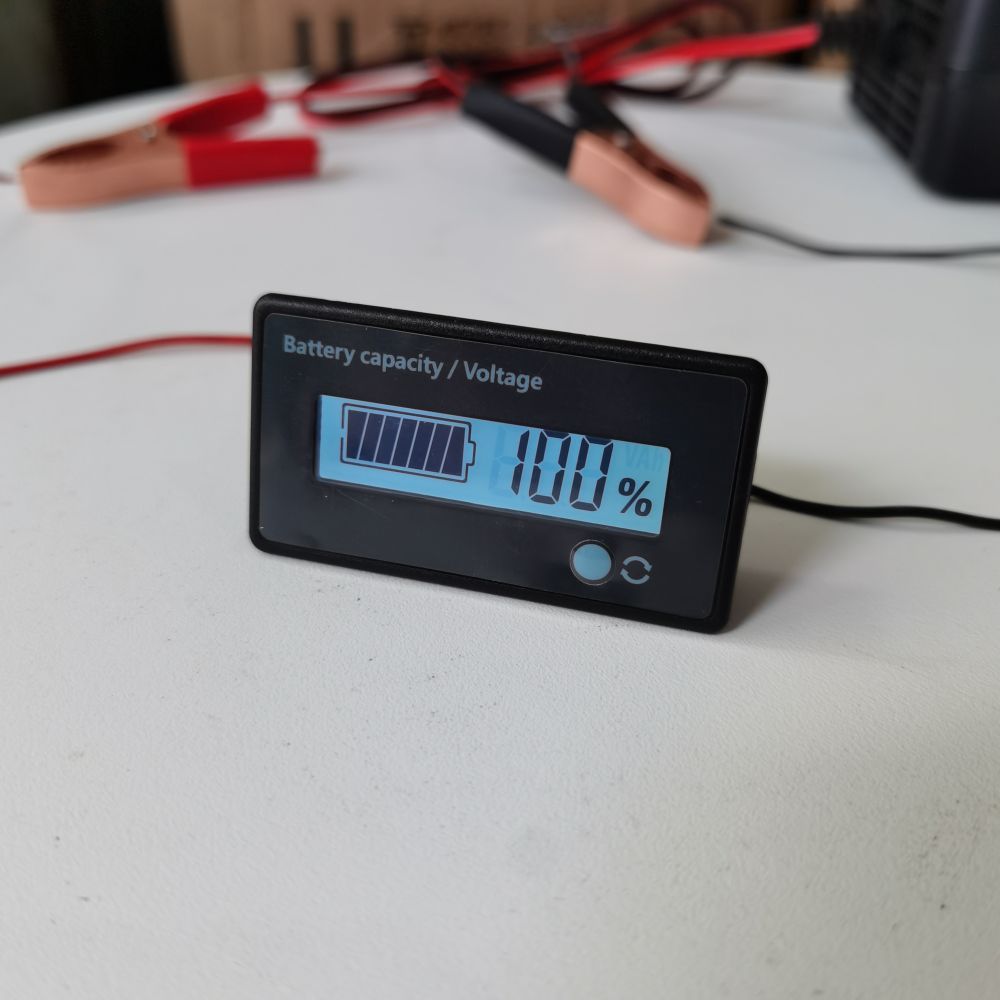 Đồng hồ đo vôn và báo Dung lượng Pin màn hình LCD(trắng,xanh dương,X.L cây) đa năng 12v~72 v... Báo điện áp ắc quy, pin