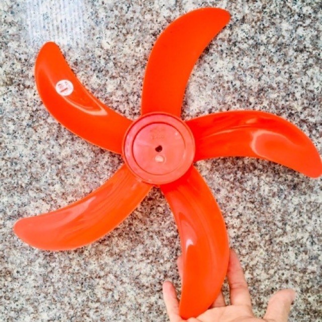 Cánh quạt b4 5 lá