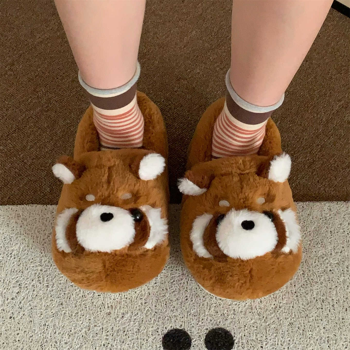 Wy-Xixitiao Soft and Comfortable Cartoon Character Slippers, Cute Winter Student Cotton Slippers, Small Raccoon Fur Shoes ราคา 339 บาท*ส่งฟรี