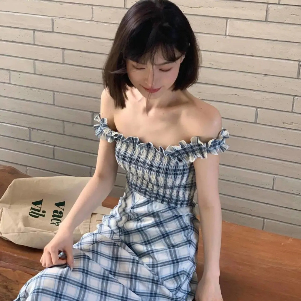 Đầm hai dây chun ngực, kẻ caro lạ mắt