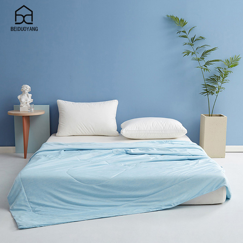 Chăn mùa hè lạnh là mát mẻ, máy điều hòa lụa băng là hai mặt, chăn đá có thể được rửa sạch, và chăn làm mát mùa hè có thể được rửa sạch