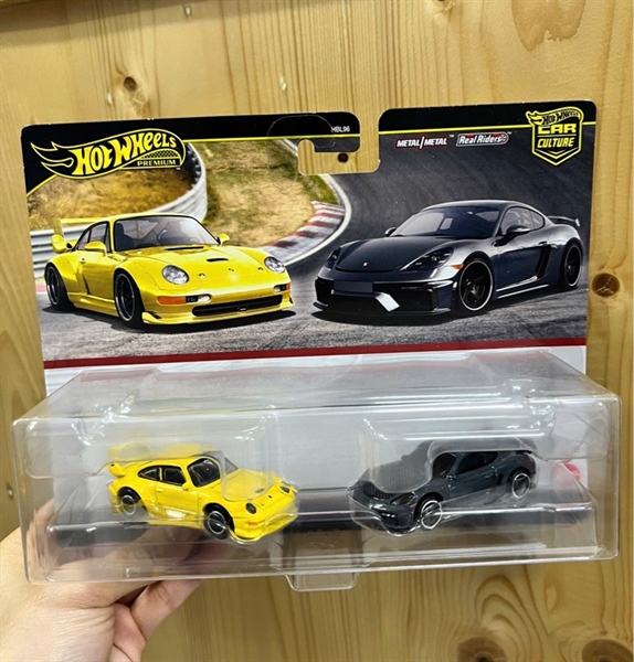 Set Xe mô hình HRR82 Hot Wheels Premium 2 Pack Porsche 993 GT2/Porsche 718 Cayman GT4