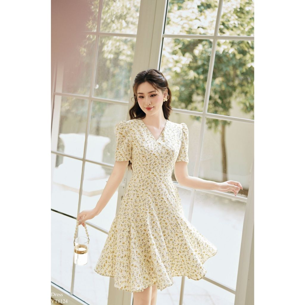 Váy hoa nhí nữ thiết kế cổ tim dáng xoè đuôi cá nữ tính điệu đà tiinstore vhn1089