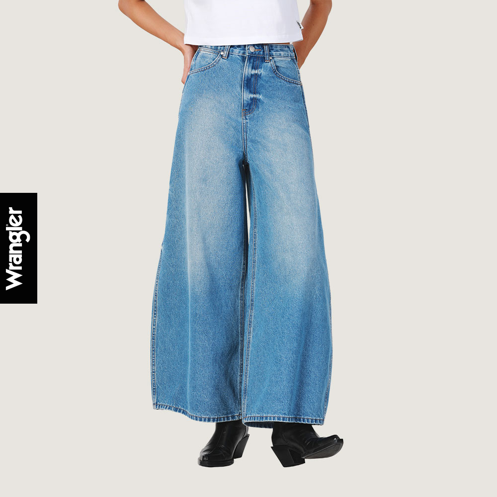 WRANGLER กางเกงยีนส์ผู้หญิง คอลเลคชั่น Everyday with Wrangler เอวสูง ทรงบอลลูน ขาใหญ่ Balloon Barrel รุ่น WR S125WBALN02 ราคา 1,943 บาท*ส่งฟรี