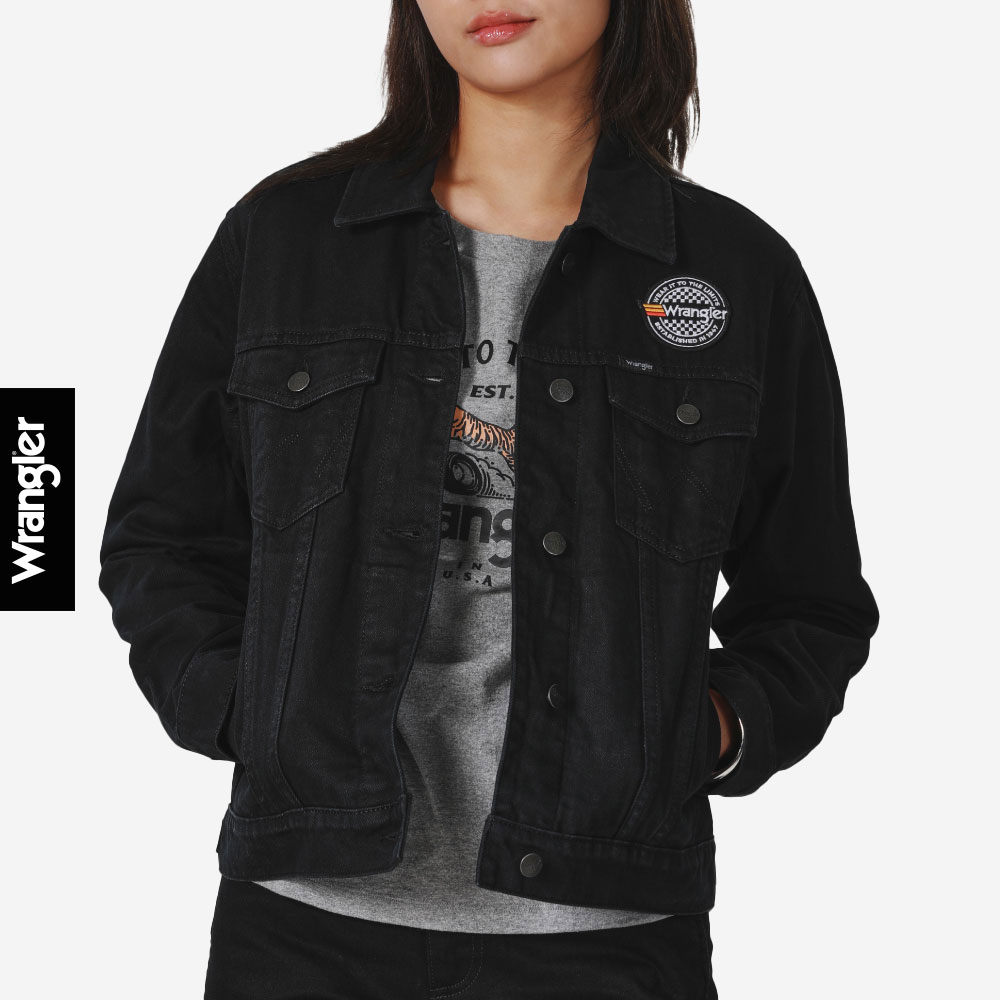 WRANGLER เสื้อแจ็กเก็ตผู้หญิง คอลเลคชั่น Biker ทรง Regular รุ่น WR F324WJKTN46 ราคา 1,795 บาท*ส่งฟรี
