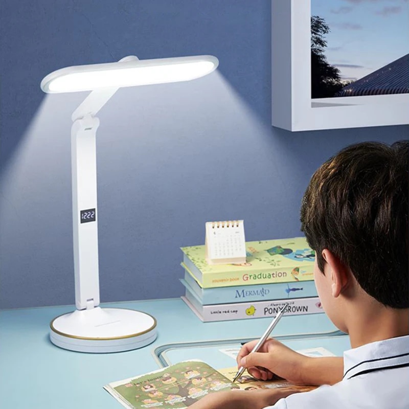 LED Clock Table Lamp USB Chargeable Dimmable Desk Lamp Plug-in LED Light Foldable Eye Protection Reading Night Light ราคา 875 บาท*ส่งฟรี