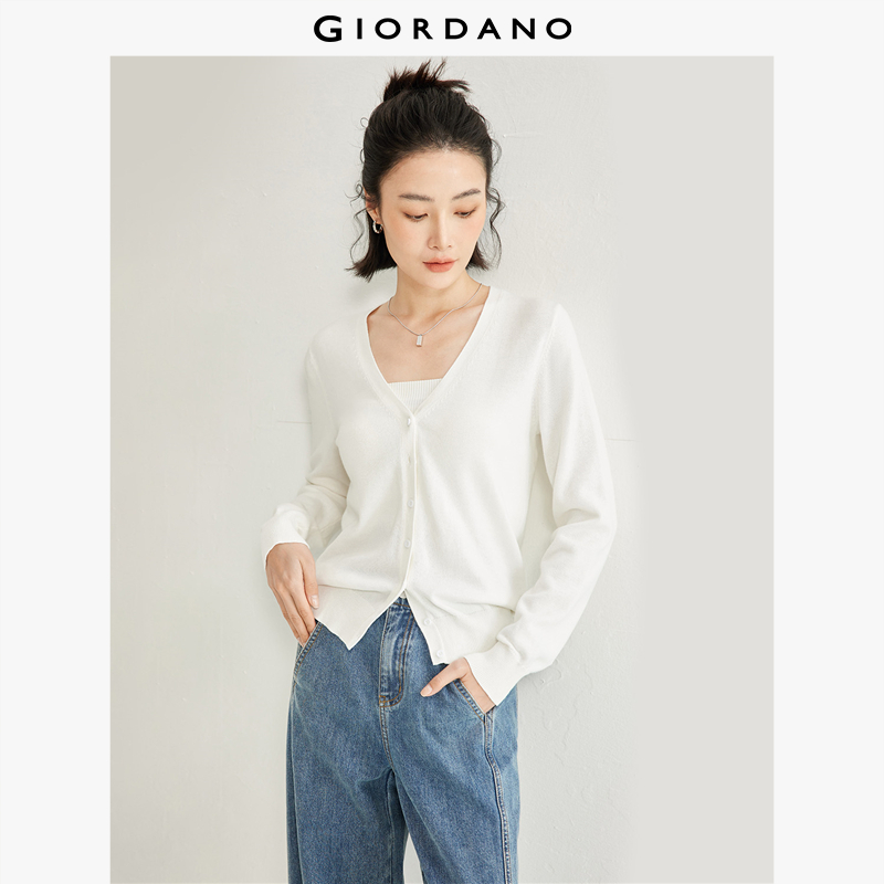 Áo len Dệt kim Nữ GIORDANO Women Thiết kế tay dài Cổ chữ V bán hở ngực 100% vải cotton Chỉnh tề Mềm