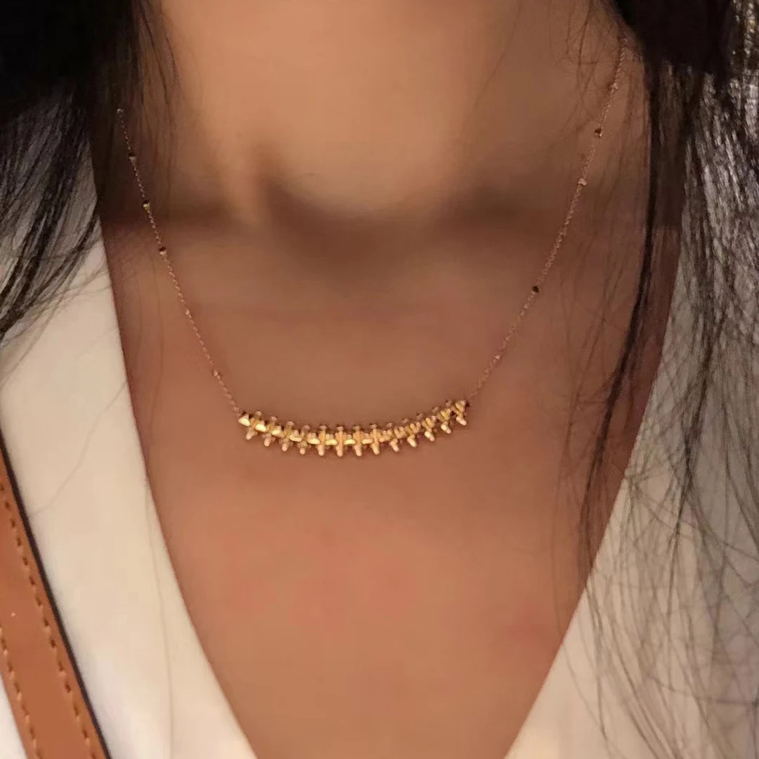 Châu Âu ban đầu ND trang sức cổ điển Thép Titan liễu móng tay hình học Vòng cổ nữ Quà Tặng phụ kiện đám cưới đẹp