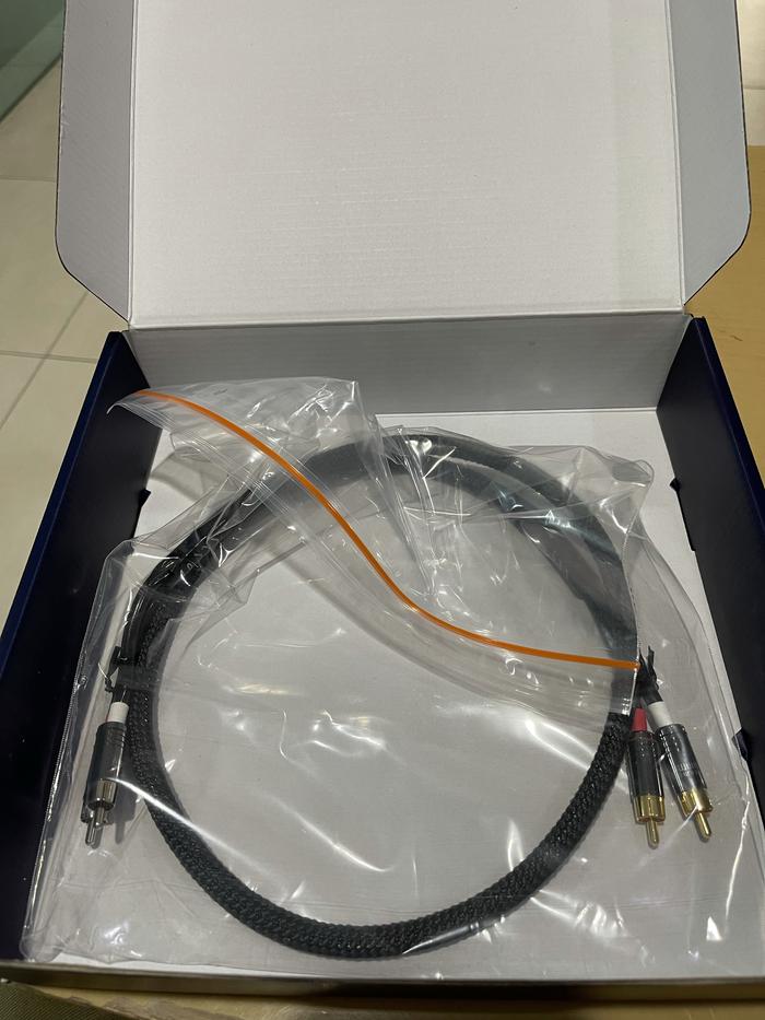 KABEL RCA HARMONIC HARMONY ACAPELLA 1 METER SQ LOVERS-desshop99 Harga  1,490,000 Ringgit*Penghantaran Percuma