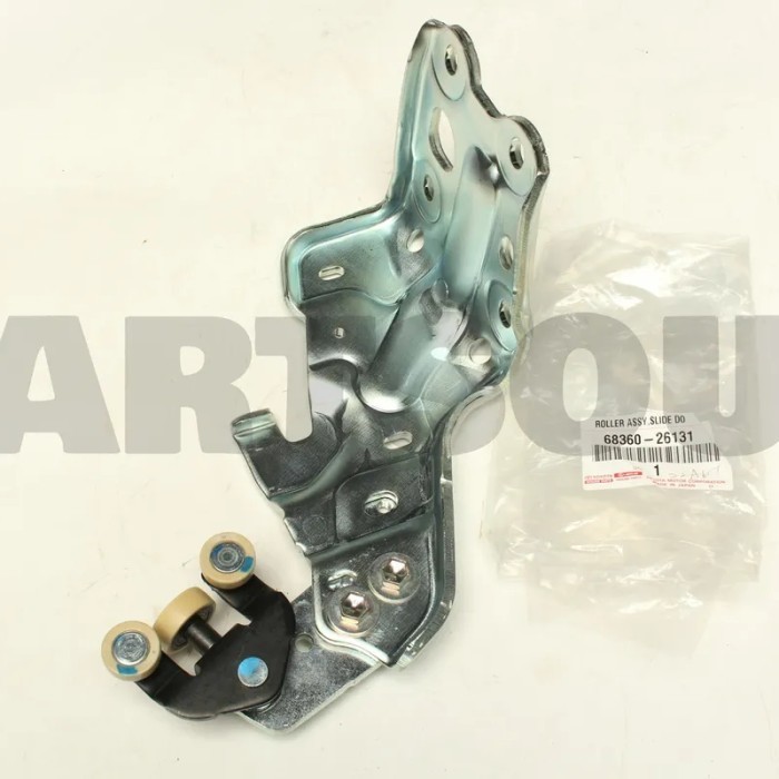 Roler bawah assy Hiace commuter 68360-26131 Harga 1,800,000 rupiah*Gratis Ongkir