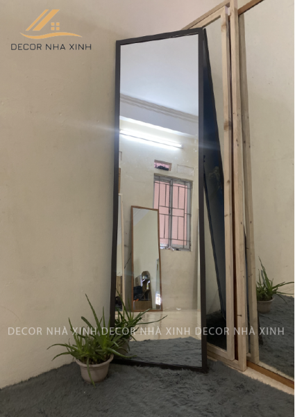 Gương soi toàn thân khung nhôm giả vân gỗ thông Decor Nhà Xinh kích thước 160x40cm giá rẻ