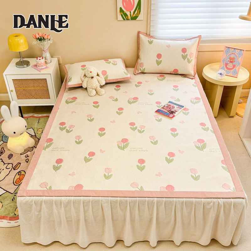 Summer rattan mat, ice silk mat, three-piece set, summer foldable mat, washable, machine washable dormitory soft mat, three-piece set ราคา 1,161 บาท*ส่งฟรี