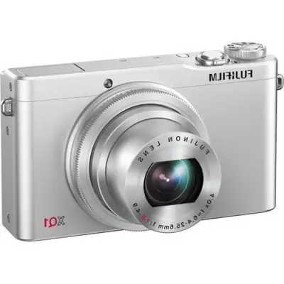FUJIFILM XQ1 Digital Camera (Silver) Warranty (Free:16gb card) 1 Year Local Warranty