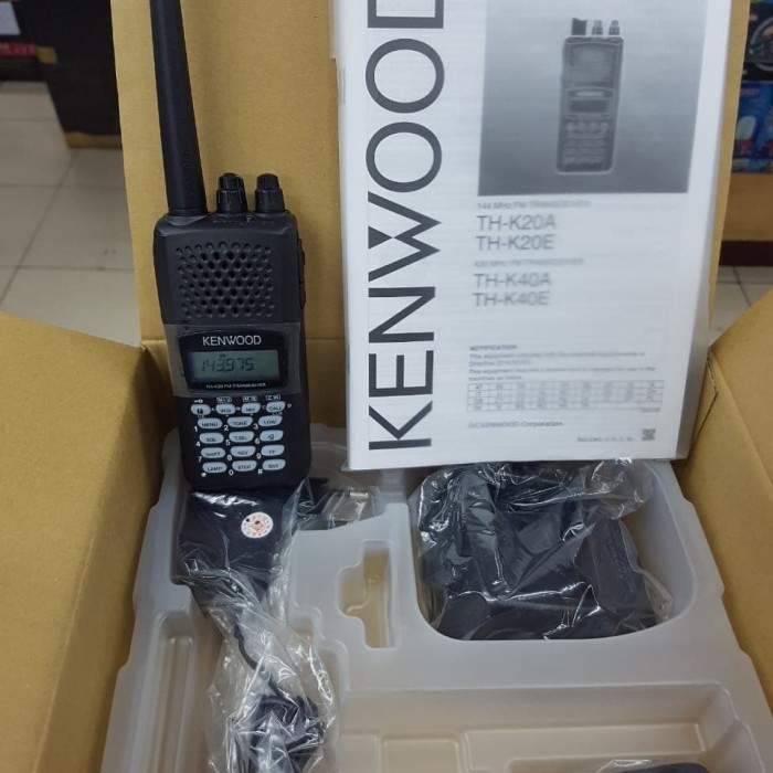 JUAL HT KENWOOD THK-20A HANDIE TALKY THK-20A VHF BERGARANSI-Shelishop13 Harga 2,675,000 rupiah*Gratis Ongkir