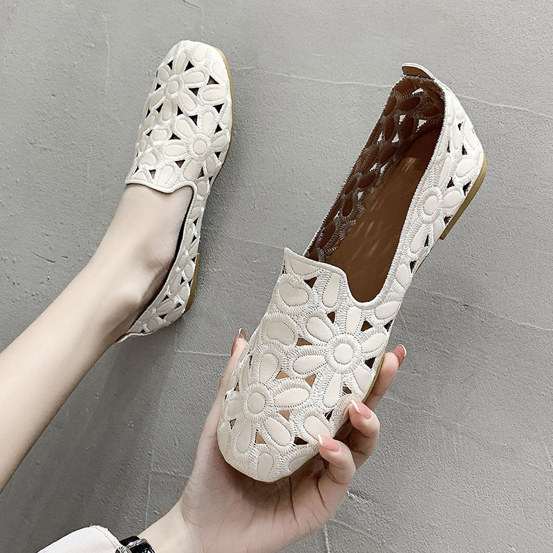 Square Toe Shoes 2023 Summer New Embroidered Hollow Women's Shoes Flat Bottomed Bean Shoes - 2