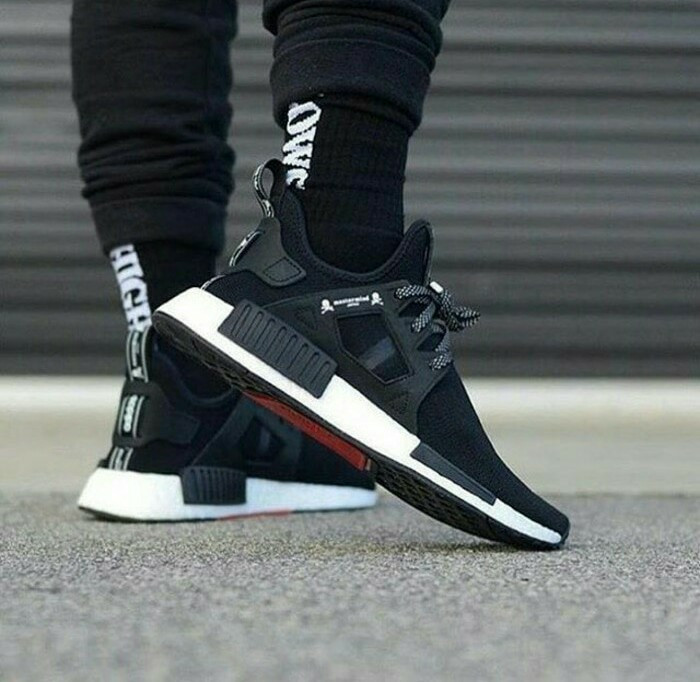 black nmd size 5