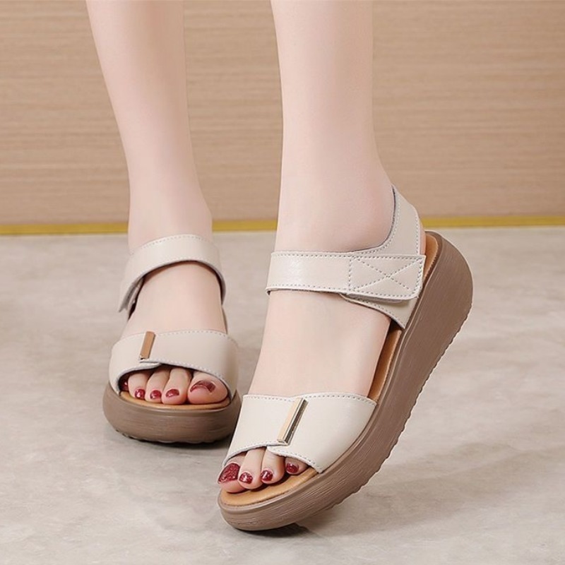  Dép xăng đan nữ đế xuồng phong cách mới có đế mềm giản dị giày cho các mẹ thời trang dép cho phụ nữ 