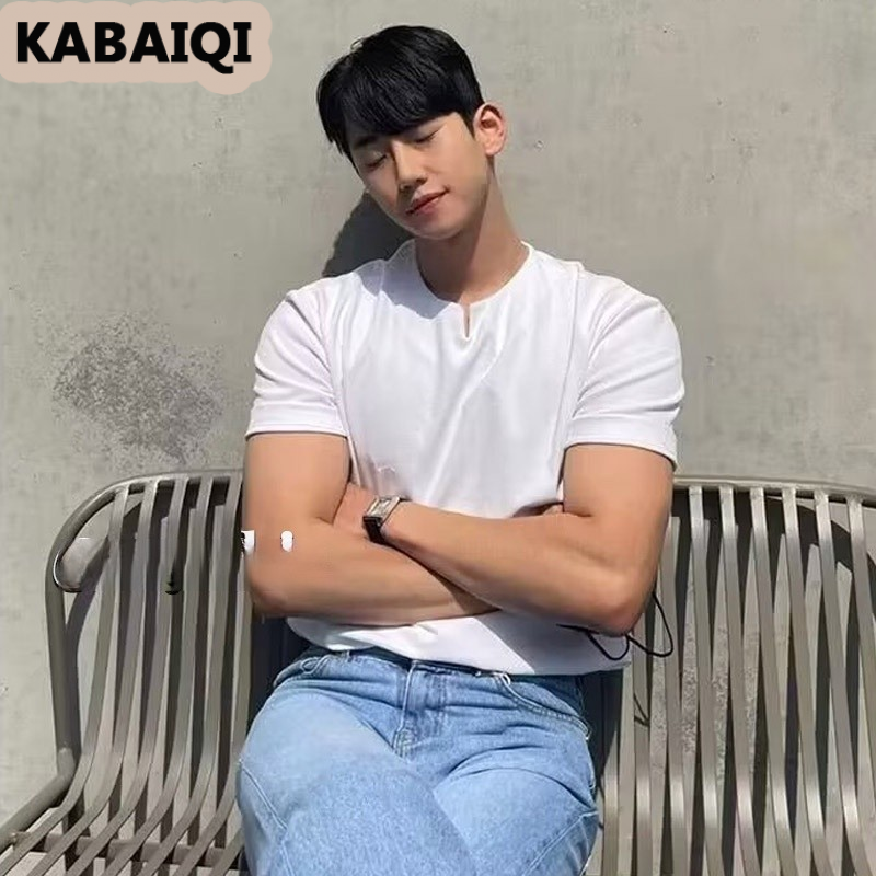 เสื้อยืดคอวีแขนสั้นกว้างเรียบง่ายแฟชั่นฤดูร้อนเหมาะสำหรับผู้ชาย ราคา 162 บาท*ส่งฟรี