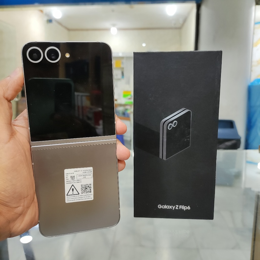 Samsung Z Flip 6 Ram 12 Rom 256GB Second Original Harga  7,400,400 Ringgit*Penghantaran Percuma