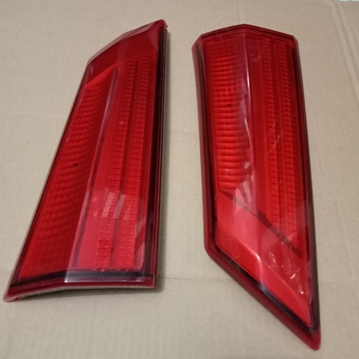 1SET LAMPU REFLEKTOR BELAKANG CALYA SIGRA LH+RH - kiri Harga 155,000 rupiah*Gratis Ongkir