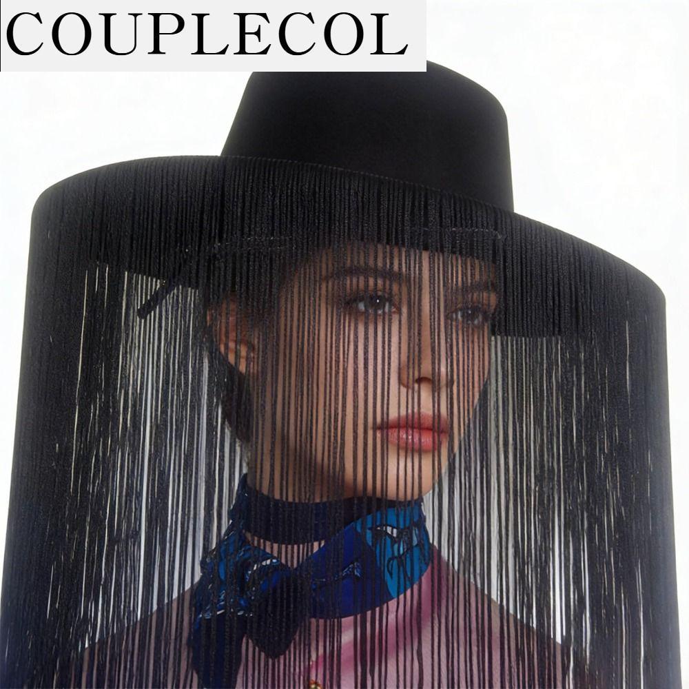 COUPLECOL แฟชั่น หมวกปีกกว้าง สบายๆ ผ้าที่ระบายอากาศได้ หมวกผ้าขนสัตว์ อุปกรณ์เสริมที่จำเป็น สวมใส่สบาย หมวกสไตล์ตะวันตก งานปาร์ตี้ ราคา 891 บาท*ส่งฟรี