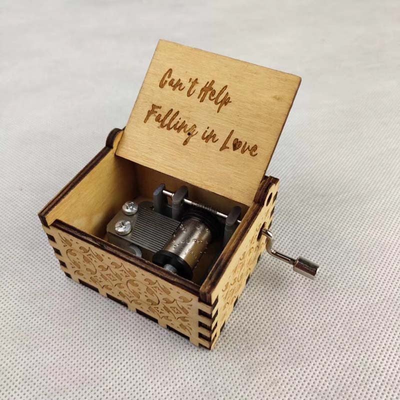 Hộp nhạc gỗ mini in hình Can't help falling in love Music box trưng bày quà tặng tình yêu