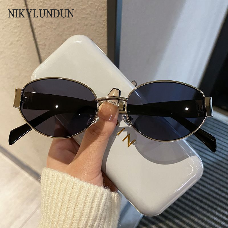 NIkyLundun แว่นตากันแดดทรงรีวินเทจสำหรับผู้หญิงแฟชั่นคลาสสิกโคมไฟป้องกัน UV400 ราคา 74 บาท*ส่งฟรี