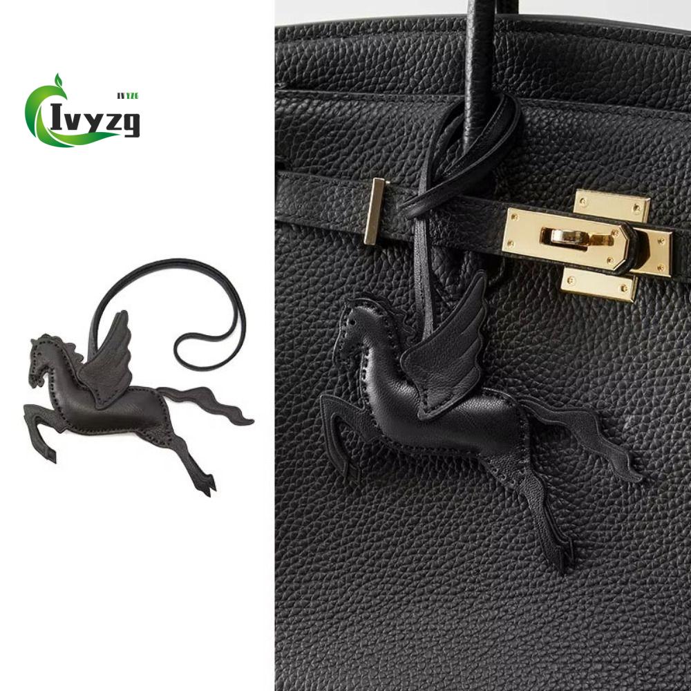KECTTIO Có dây buộc Móc khóa hình ngựa Thời trang Da thật Đồ trang trí treo xe Chất lượng cao Cao cấp dây chuyền Túi Pegasus Dành cho Nữ Giá 702,000 Đồng*Miễn phí vận chuyển