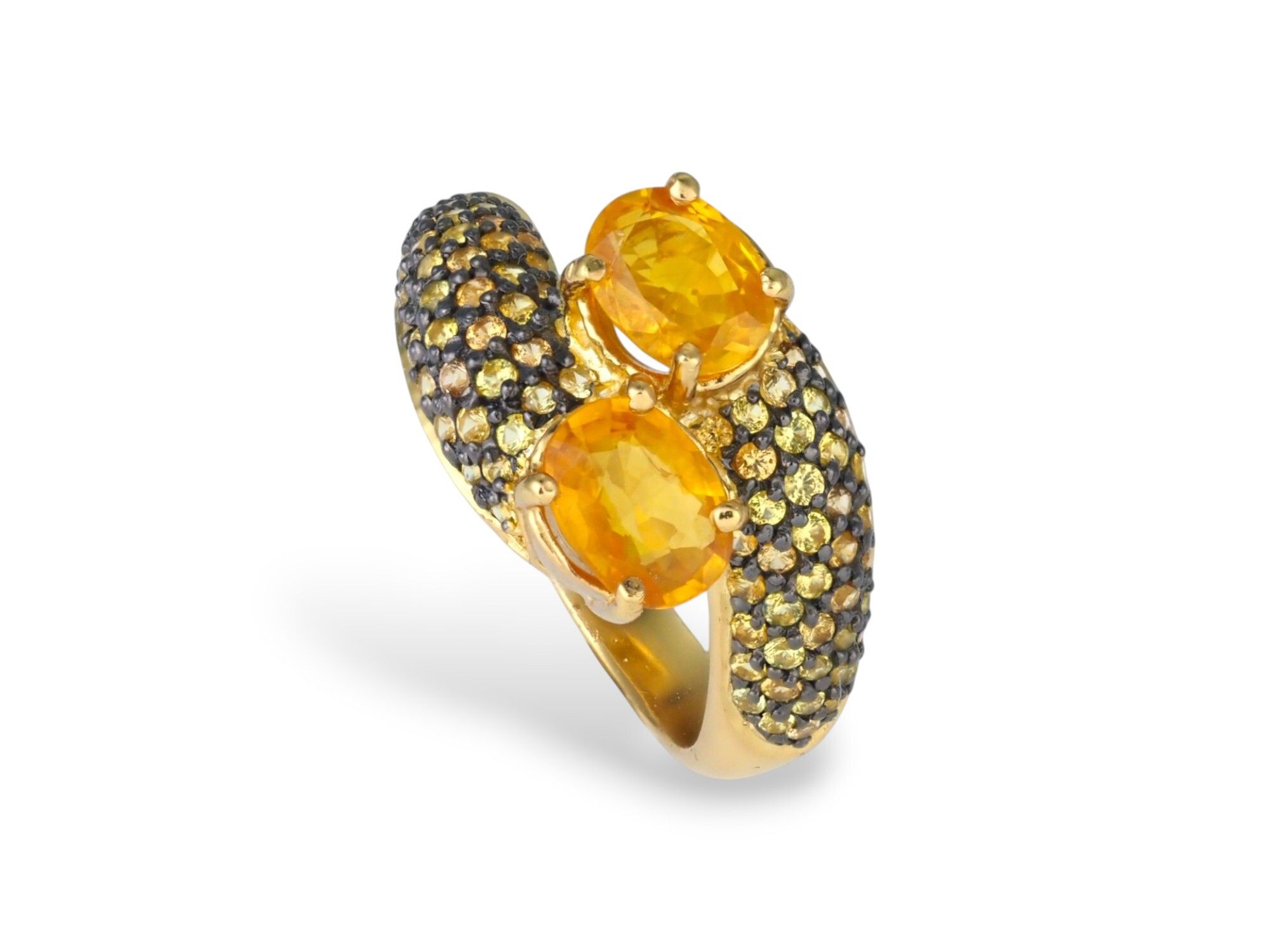 Topaz Gemstone Ring ราคา 9,460 บาท*ส่งฟรี