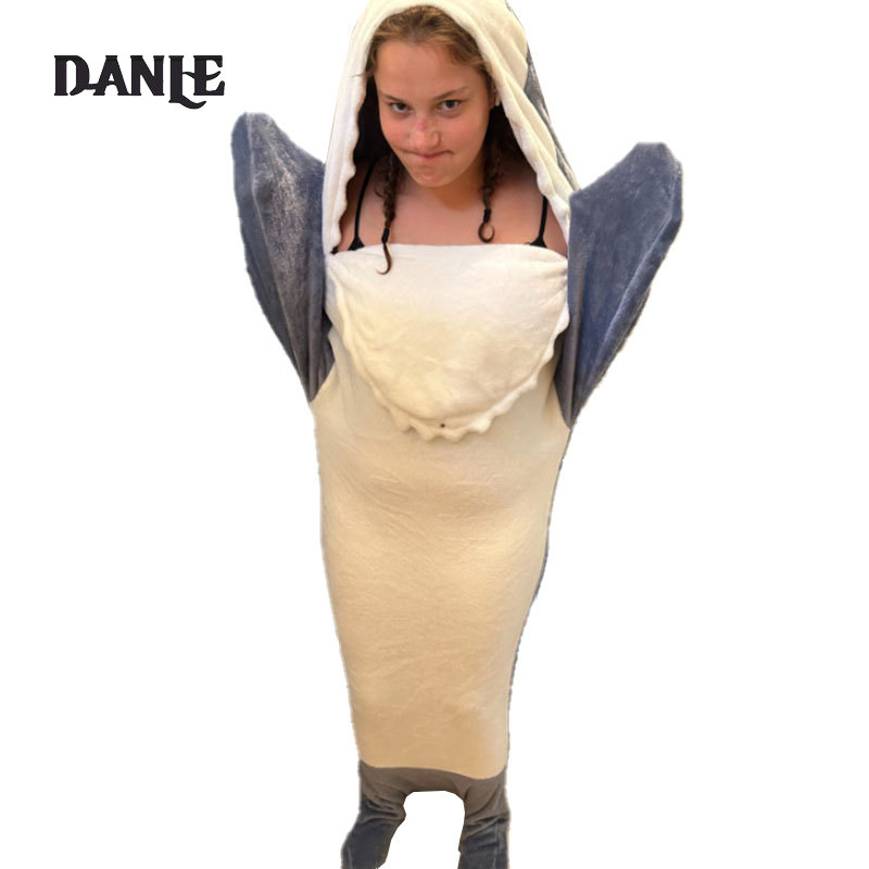 Shark blanket adult super soft soft flannel hoodie sleeping bag can wear loose one-piece pajamas at home ราคา 479 บาท*ส่งฟรี