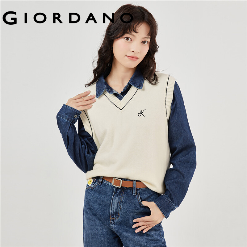 GIORDANO Women Sweaters Letter Embroidery Sleeveless Knit Vests Contrast Color VNeck Warm Fashion Casual Knit Tops 13353773