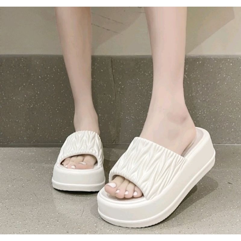 Dép bánh mì đế độn quai bản trơn
