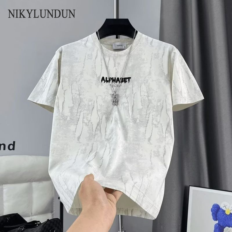 NIkyLundun เสื้อยืดผู้หญิง เสื้อยืดแขนสั้นผู้ชายสไตล์อเมริกันแบบหนา ฤดูร้อน เทรนดี้ สตรีทแวร์ พิมพ์ลาย คอกลม สำหรับคู่รัก ราคา 84 บาท*ส่งฟรี