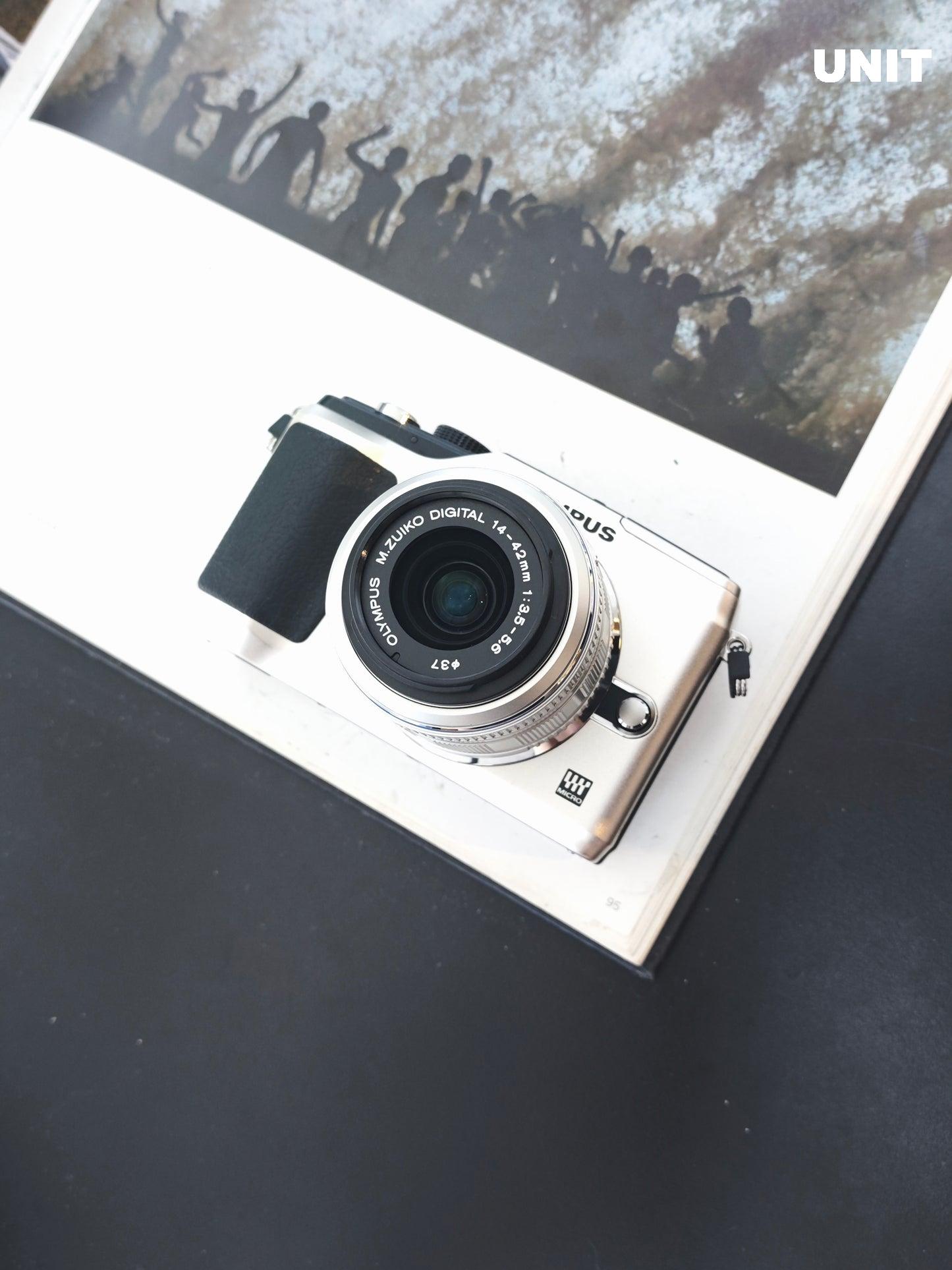 Used Olympus PEN E-PL2 with Olympus m.Zuiko Digital 14-42mm F3.5-5.6 Digital Camera [No charger](มือสอง) ราคา 4,845 บาท*ส่งฟรี