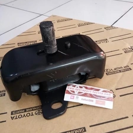 dudukan mesin engine Mounting kanan Toyota Innova Bensin 12305-0C011 Harga 540,000 rupiah*Gratis Ongkir