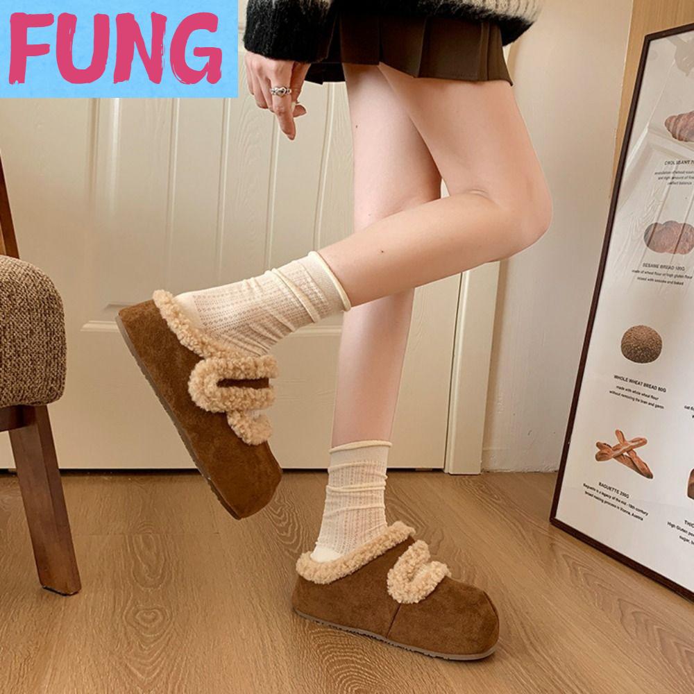 FUNG หัวกลม รองเท้าแตะหนังกลับอุ่น นุ่มนวล ป้องกันการลื่น รองเท้าฤดูหนาวสไตล์เรโทร สะดวกสบาย แบบสบายๆ รองเท้าแตะขนนุ่มสำหรับผู้หญิง ผู้หญิง ราคา 488 บาท*ส่งฟรี