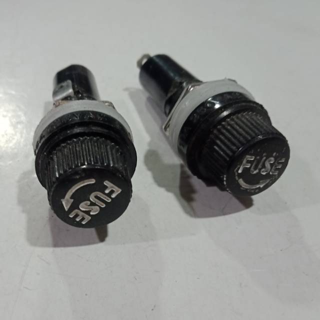 Rumah sekering sekring fuse box fuse holder tabung 2cm dan 3cm Giá 3,000 Đồng*Miễn phí vận chuyển