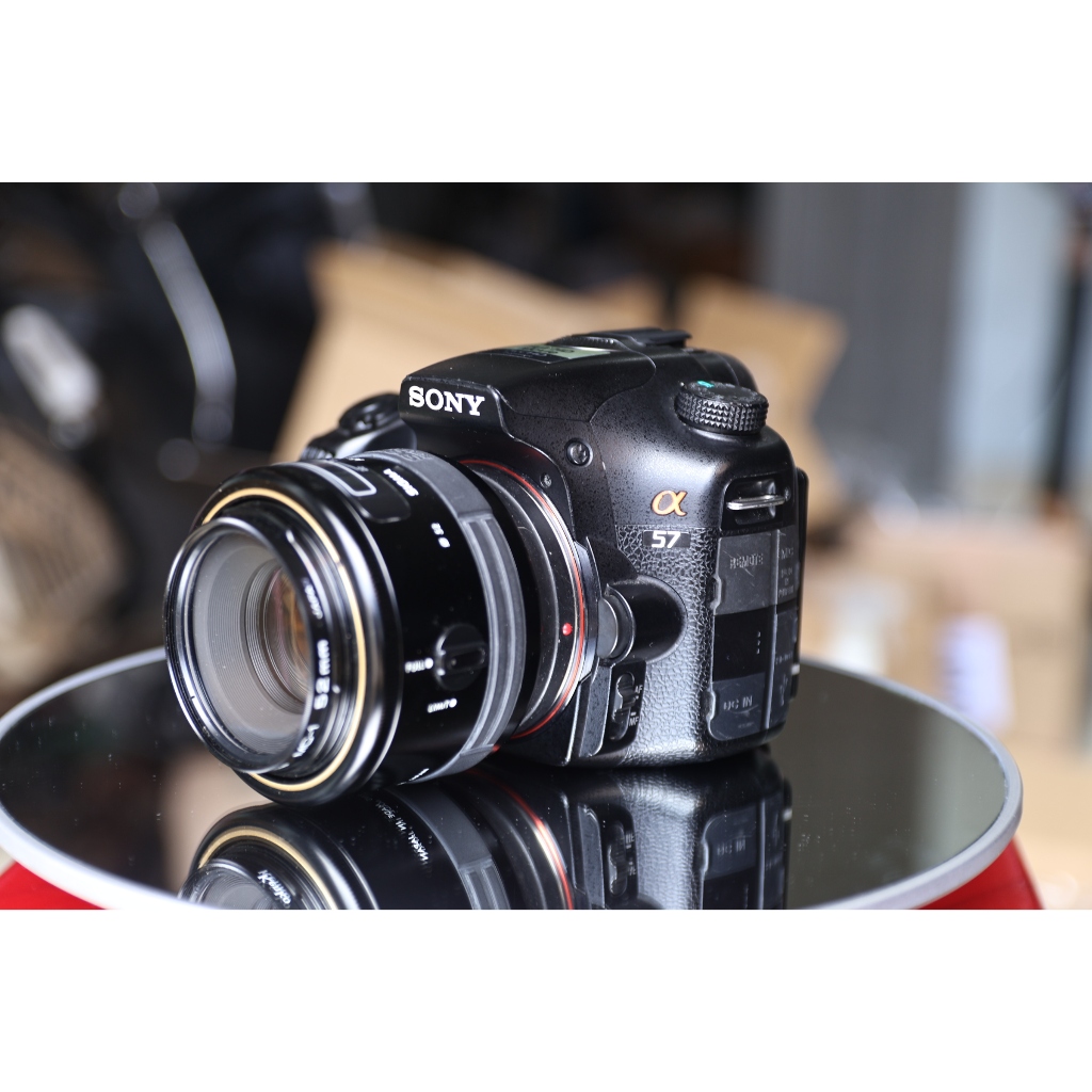 Máy ảnh Sony A57 (Siêu đẹp - màn hình xoay lật)