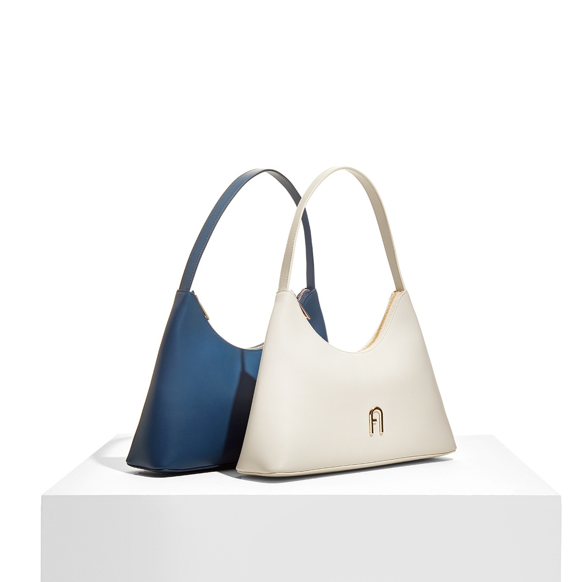 Shop online with FURLA now! Visit FURLA on Lazada.