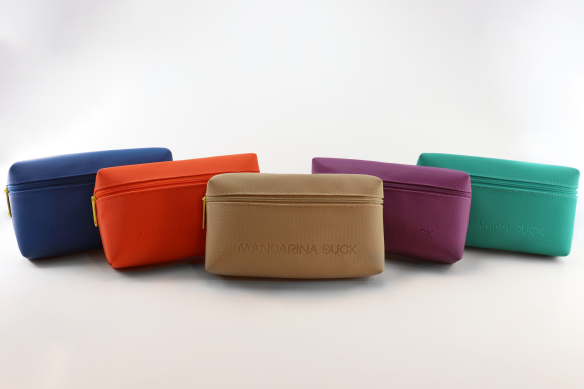 mandarina duck toiletry bag