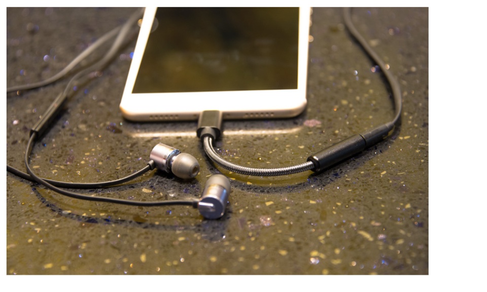 USB-C to 3.5mm DAC Audio Adapter (Samsung & others Compatible) 4 <ul> <li>Supported OS:win7/8/10 , Mac OS X iOS10/Android4.0 and above.</li> <li>Supported devices:Google #Pixel Series / HuaWei /XiaoMi/HTC/Sharp/Sonny/Samsung/Ipad/Laptops, as long as the devices has type c port that support audio in & out.</li> </ul>